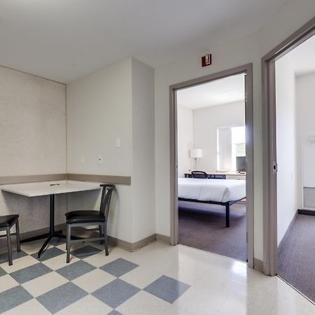Residence & Conference Centre - Niagara-On-The-Lake Saint Catharines Bagian luar foto