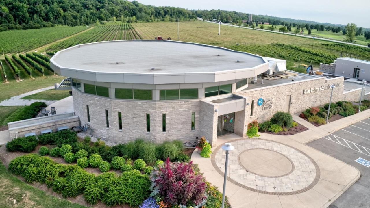 Residence & Conference Centre - Niagara-On-The-Lake Saint Catharines Bagian luar foto